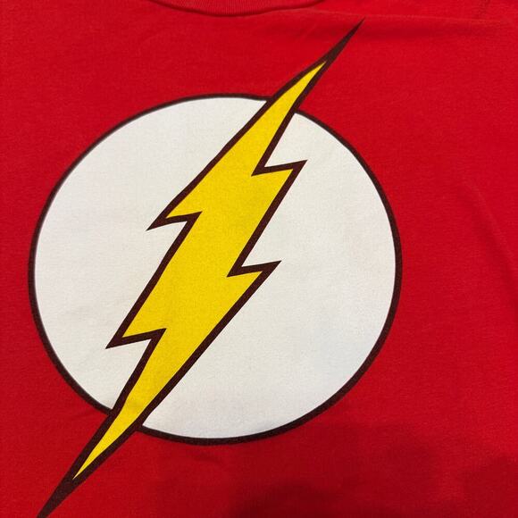 DC Comics TShirt Men's Small The Flash 2014 Red Lightning Bolt Super Heroes - Picture 2 of 4